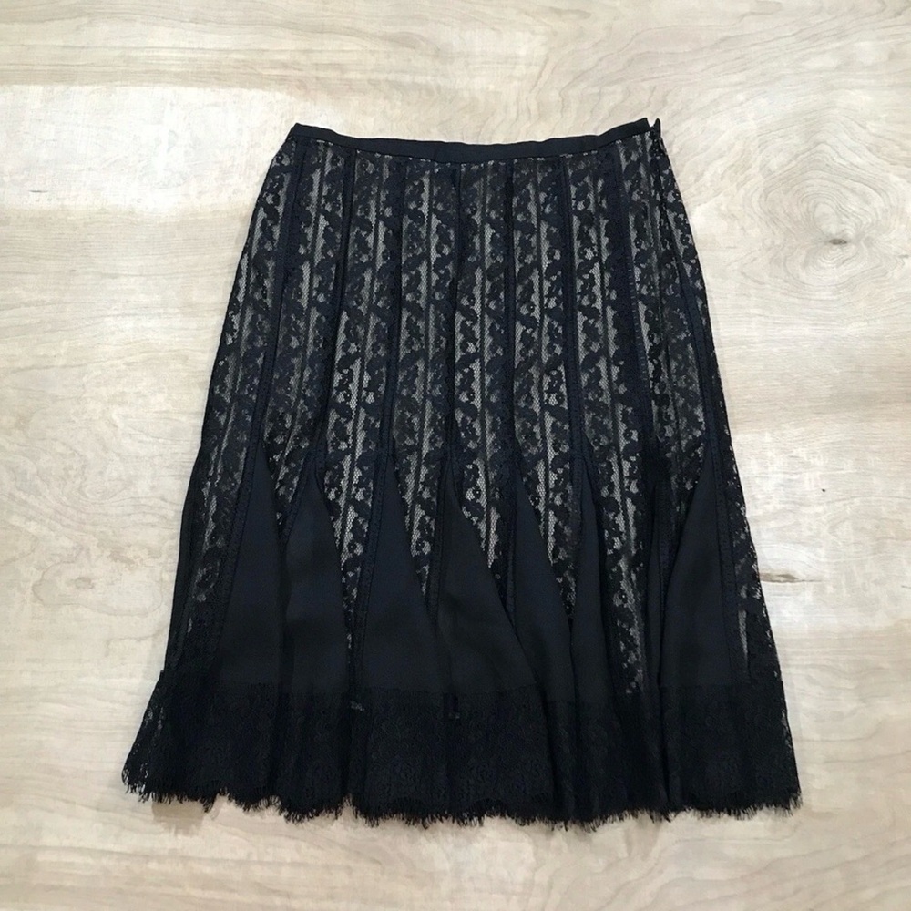 Ann Taylor LOFT Black Lace Flared Skirt Size 10P Lining Beige Godet - Picture 2 of 8